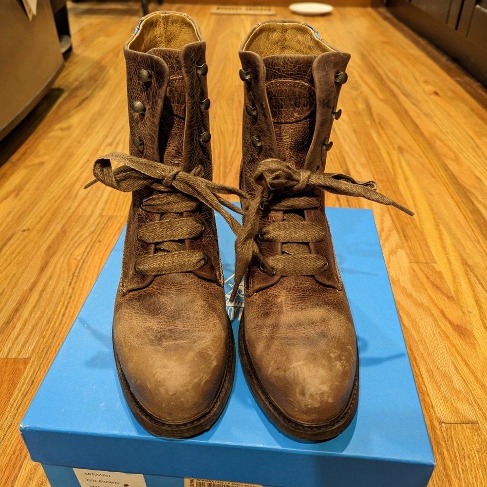 John Fluevog Adriana Nuni Lace-Up Brown Leather Ankle Boot Sz 11 fits like 10